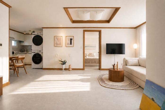 Wangsimni Station 3 Min Walk Line 2 Near Seongsu Hanyang Univ 3BR Sleeps 8