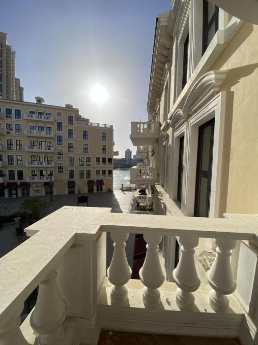 Elegant Pearl-Apt, Venetian Piazza & Marina Views