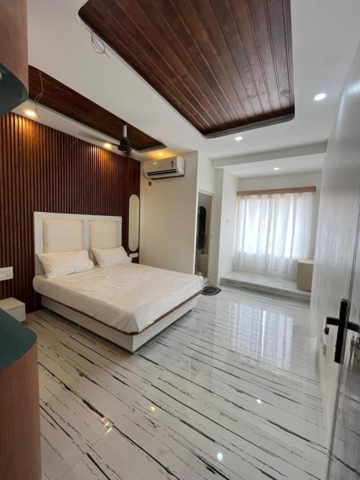 Hyton Grand - Kilambakkam