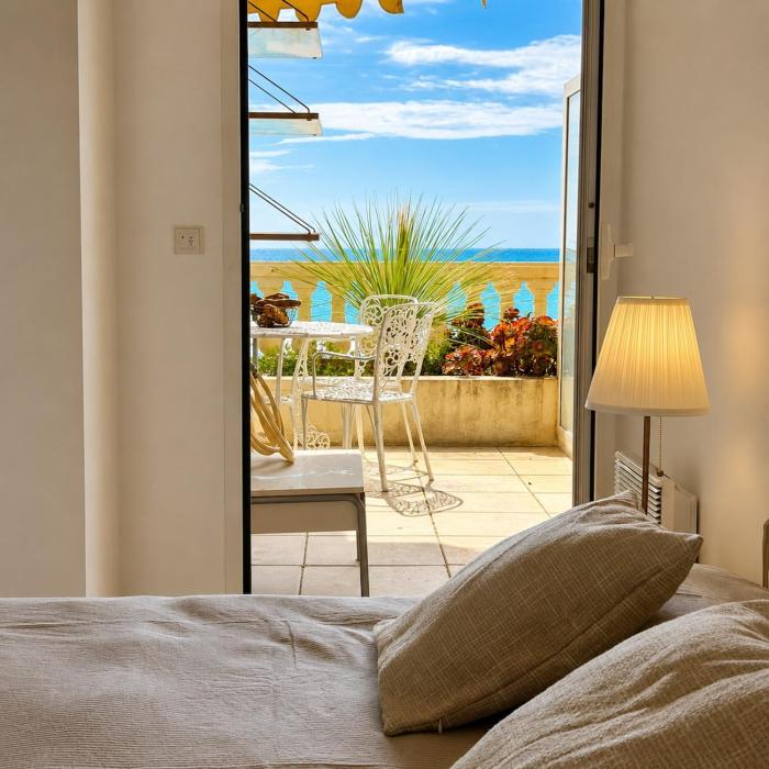 Elegante Bilocale con terrazza sul mare Mentone
