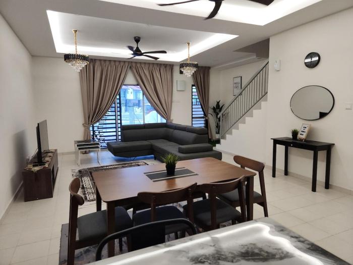 DSerambi PD Homestay Fully Aircnd 4R5B 13 Pax