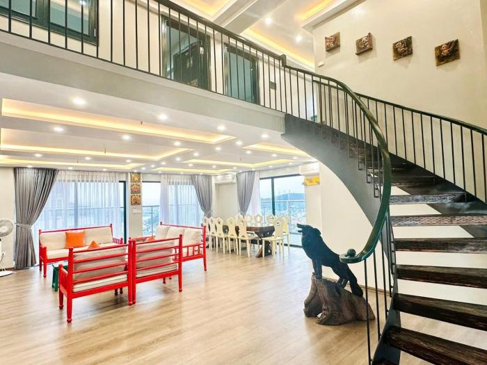 Woodfield Penthouse