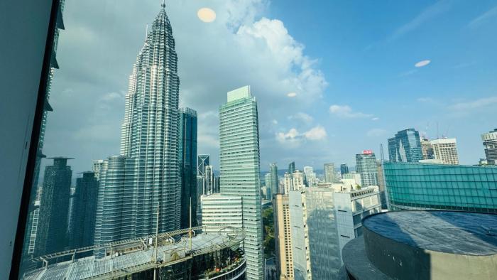 Sky Suites KLCC By Norsha Rani