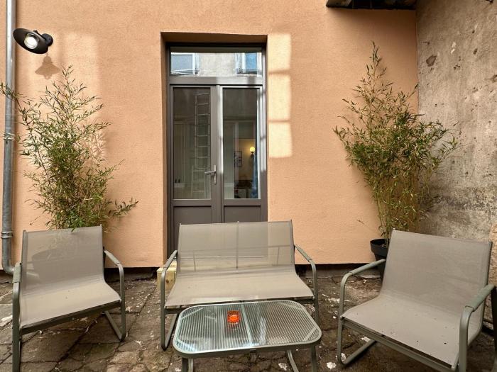 Le patio du Velay 1 - 24 pers en centre ville