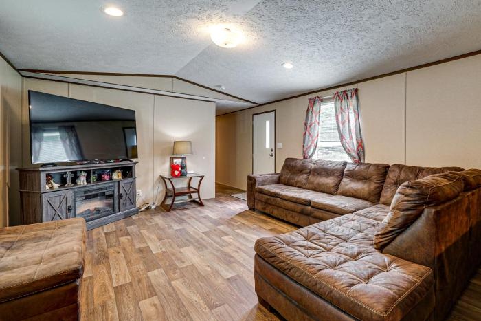 Golf, Beaches & More! Pet-Friendly Home in Leland
