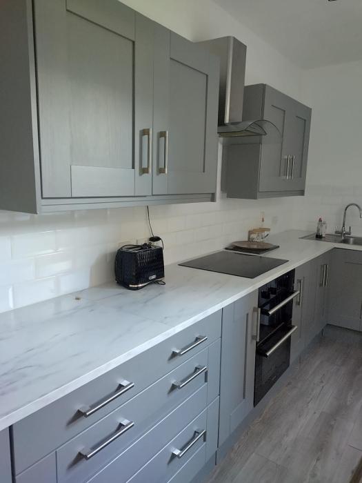 Cosy 2 Bedroom - sleeps 6 - free street parking