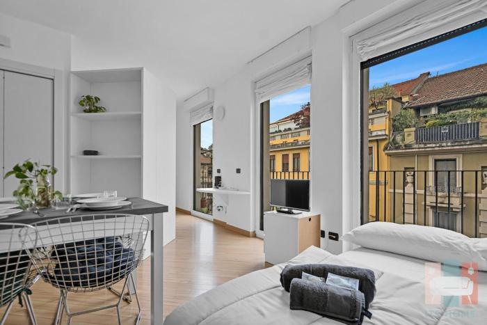 RI24 Bright two-room apartment with a cozy balcony
