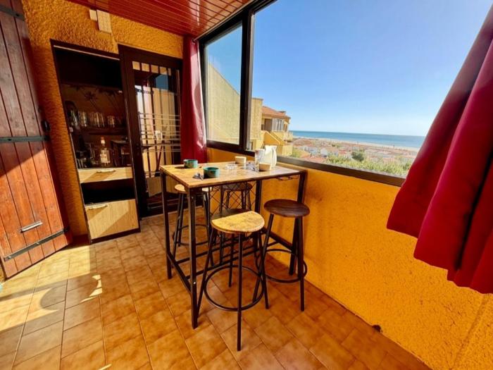Confortable T2 avec parking privatif et loggia - 4 personnes - FR-1-795-24