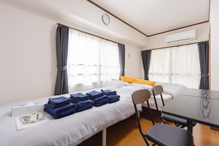 Apt 5-min Walk to Matsuyama City Station Up to 4 Guests
