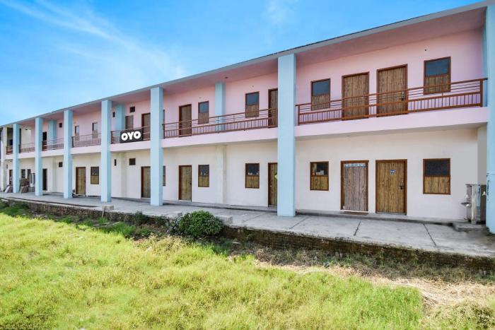 OYO Flagship Devrachna Residency