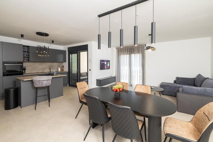 Aura Apartment near the Beach & City Center