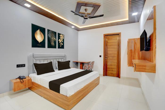 Super Townhouse Tuessday Suites Nearst Mr Bhatura Bala Sector 122