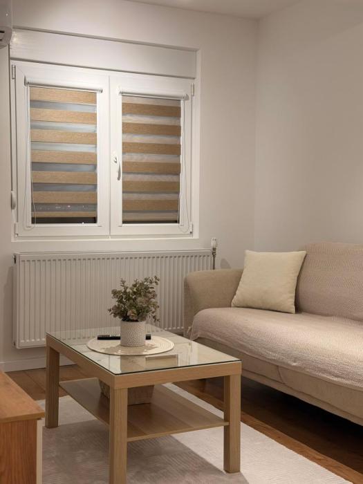 Reni Apartments