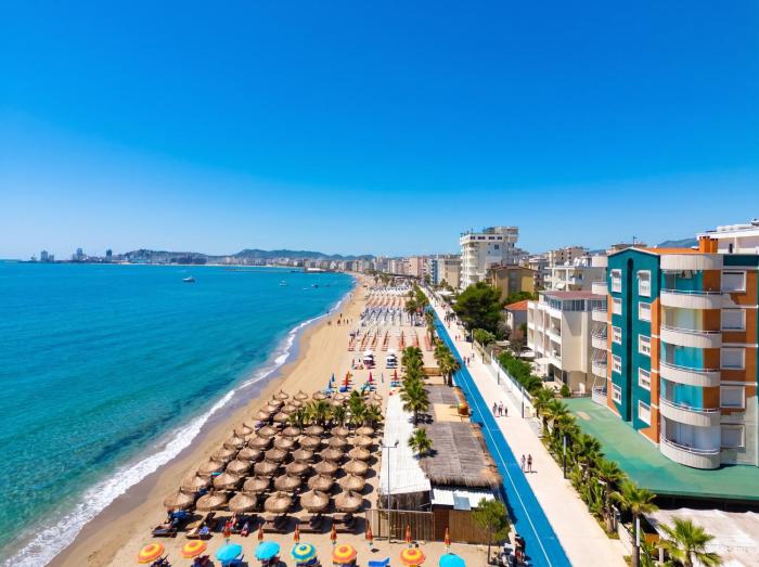 Cozy Apartment 70 meters from Durres Beach