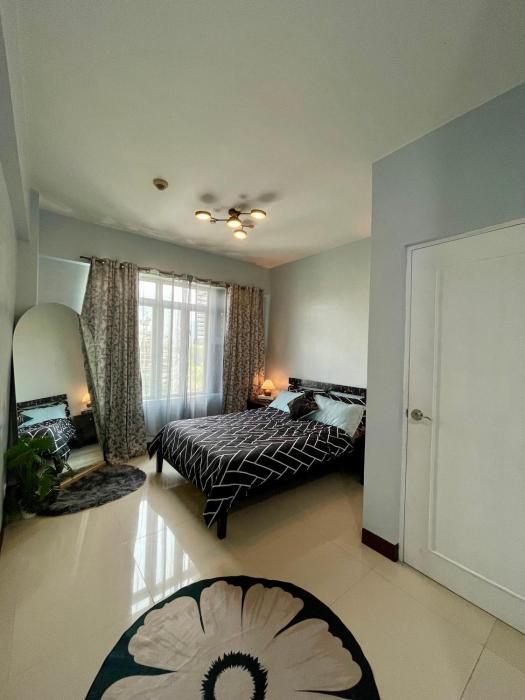 1BR Venice Grand Canal BGC Luxe Stay