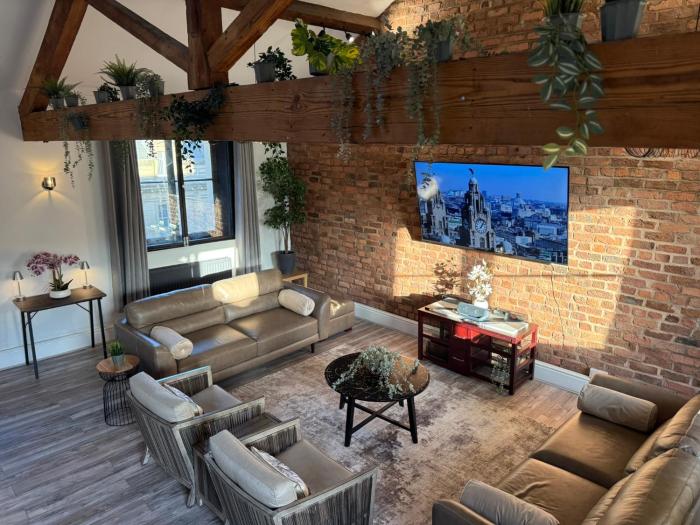 Stylish city centre Penthouse