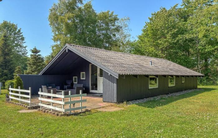 Stunning Home In Toftlund With Wifi