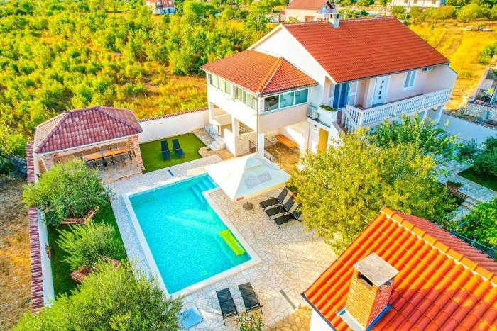 Holiday home Dinko