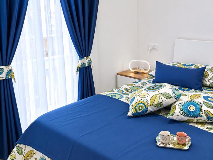 Elegant Apartment 5 min to the Sea with Pool, Garden, Parking & WiFi