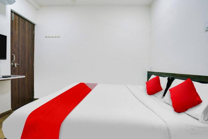 Hotel O White Villa