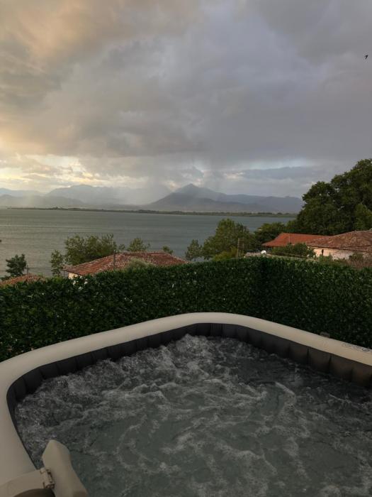 Shiroke Relax Villa