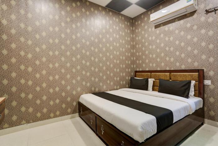 Hotel O Kingland Water Park Rohtak