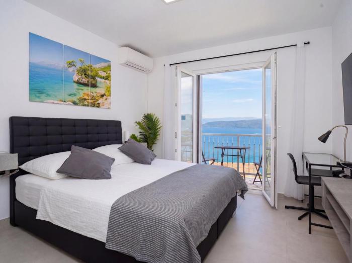 Luxury Seaview Apartment
