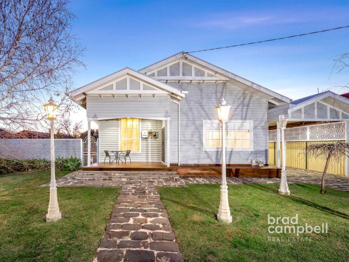 Hamptons style living on Maude Street
