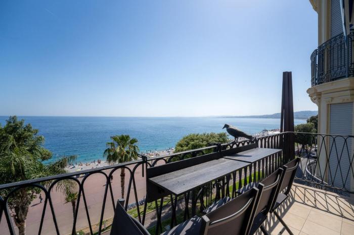 Balcon vue mer Promenade des anglais 3 chambres