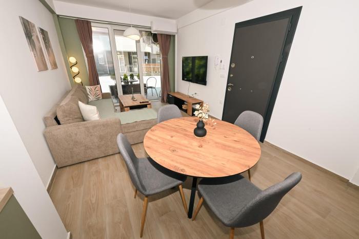 Lujza 1-BDR cozy APT, free parking, near the lake