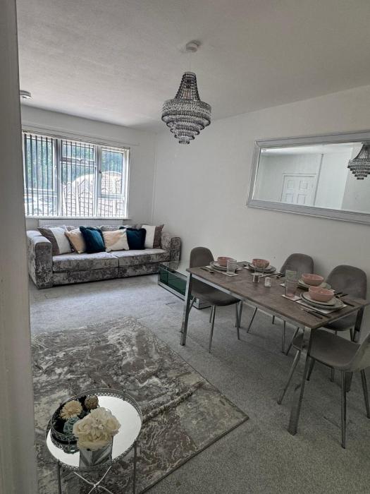 Peaceful home ideal for contractors and family