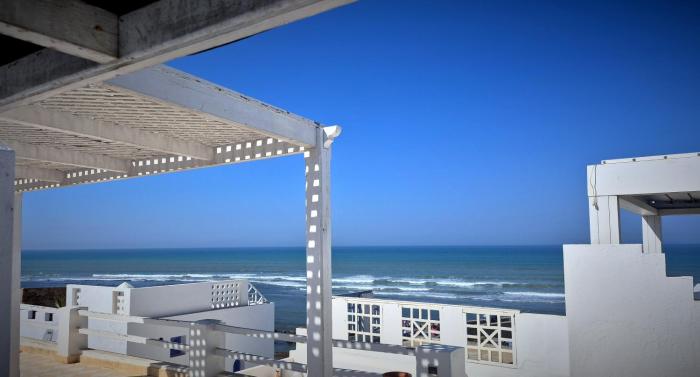 DIALI, casa tradicional con azotea y vistas al Atlántico en la medina de Asilah