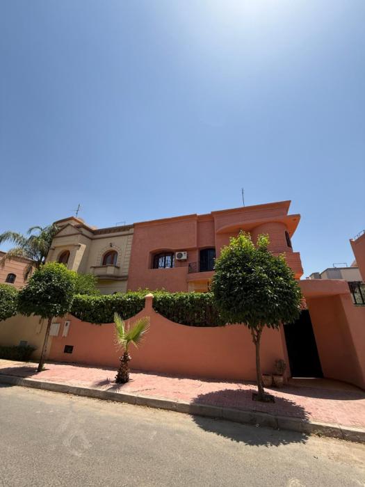 Spacious Family Villa on Casablanca Road