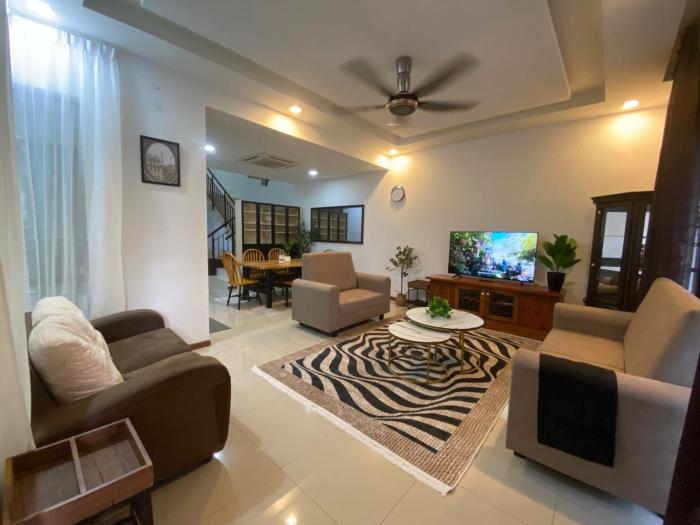 4Br KLIA IRIS Homestay, 8 pax, WiFi, Self Check-In