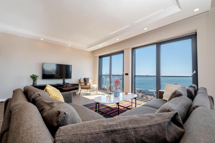 Premium Sea View 2-Bedroom Suite in a New Managed Aparthotel
