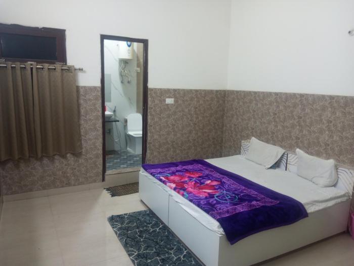 Nirbhay hotel