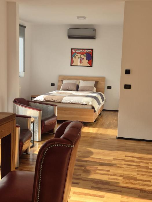 Boutique Apartment with Private Garden