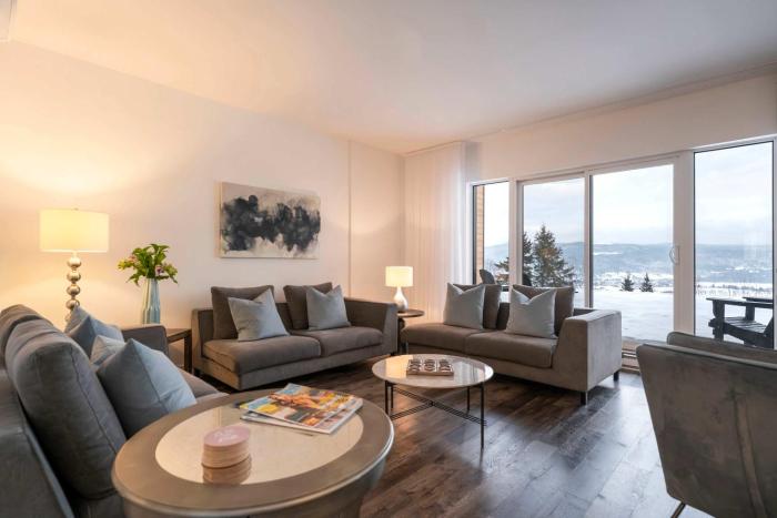 Chic Condo - River View & Comfort with Pool