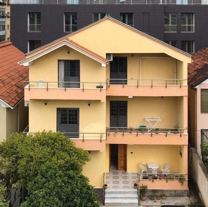 Tom Guest House