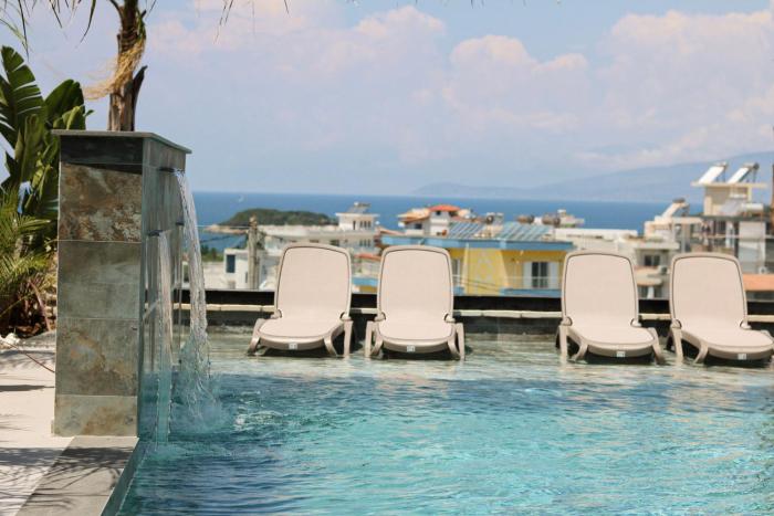 Luxury Villa Oasis
