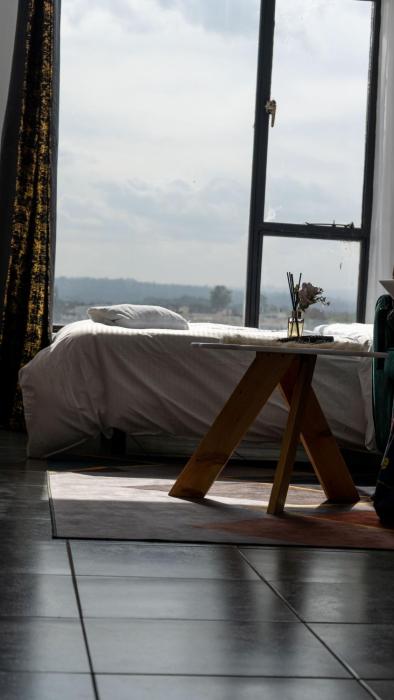 Stylish 10th Floor Studio with great Views ,Fast Wi-Fi and Secure
