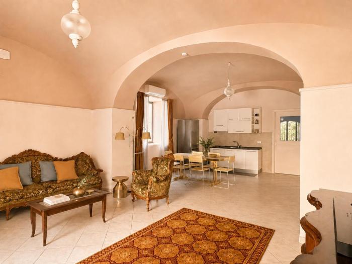 Interno Corte - a 5 min dalla Reggia con parking