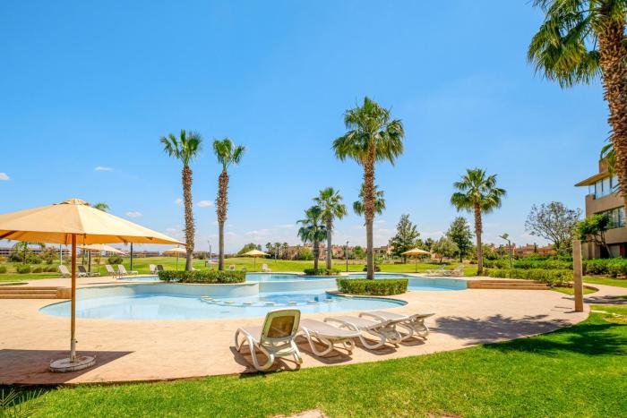 Accès piscine depuis votre jardin privé Prestigia