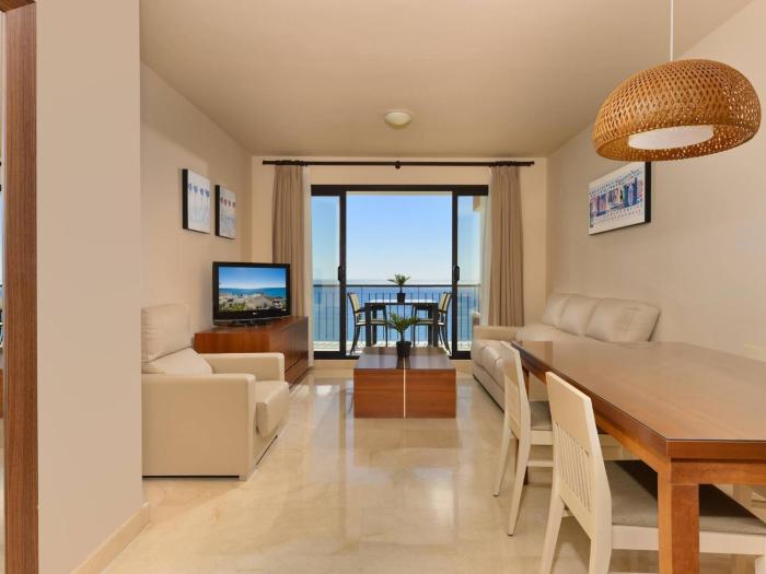 Precioso apartamento de 2 dormitorios con parking & WiFi