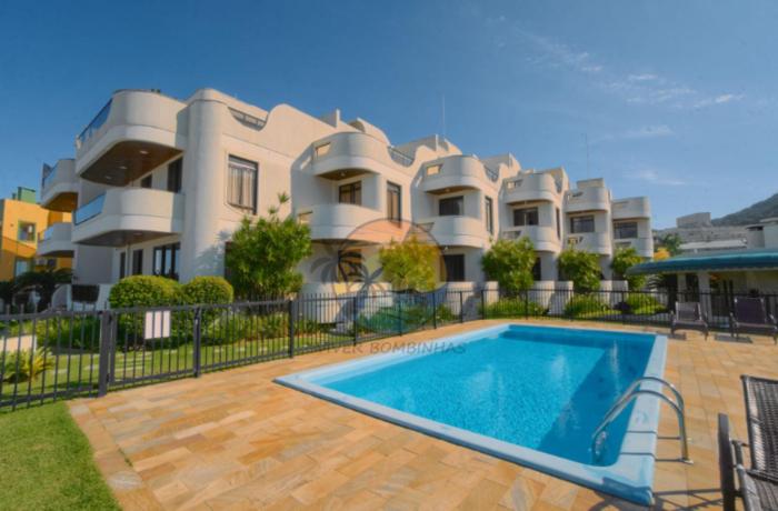 Triplex Beira Mar com piscina - Próximo a comércio em geral