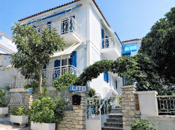LITO STUDIOS APARTMENTS