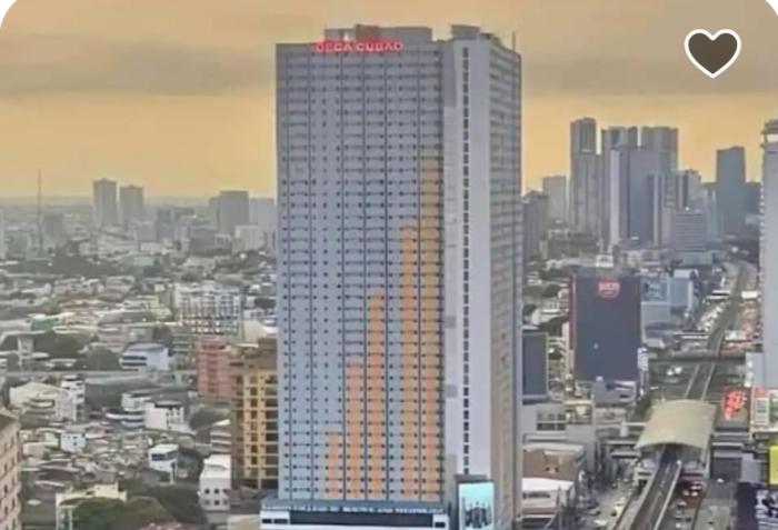 GoldyRich Staycation Place Urban Deca Tower Cubao