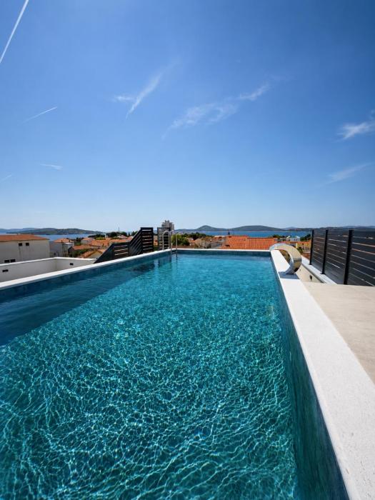 Apartments Maritea
