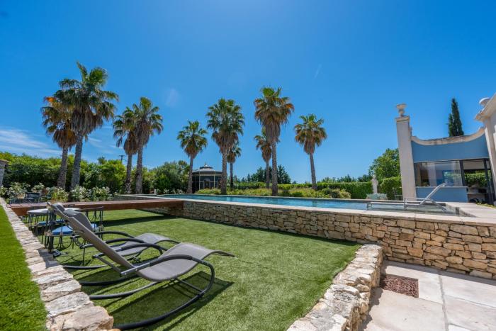 Villa dArtiste Blue Palm Piscine Aix en Provence