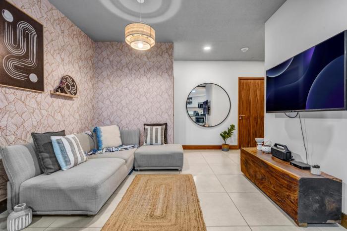 Pen11 Coastal Retreat w Pool and Ocean View Rooftop